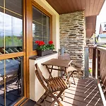 Engadin Διαμέρισμα Boží Dar